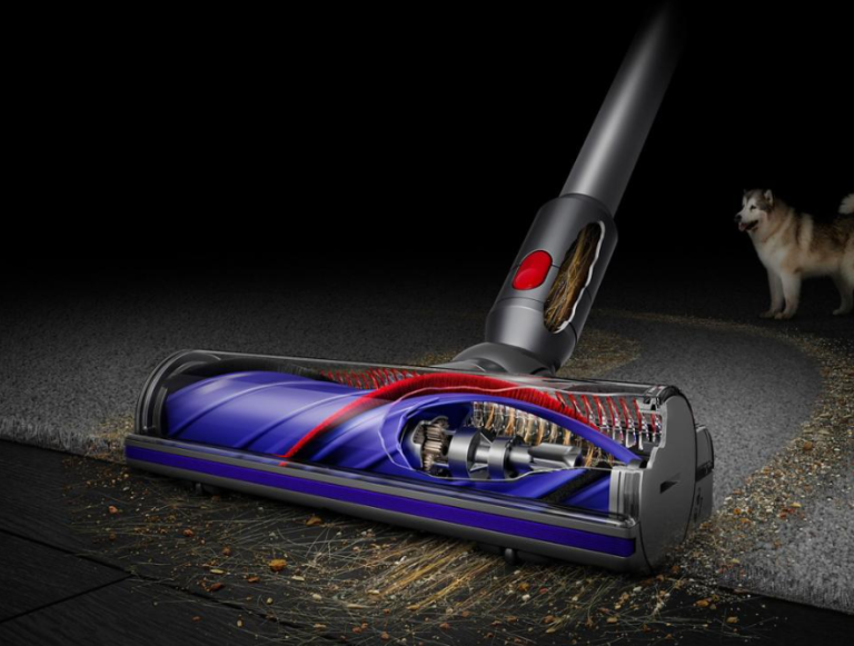 How can you replace the Dyson V8 battery most cost-effectively in Australia?