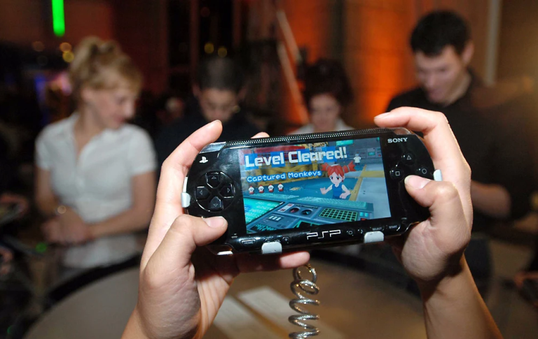 PSP Battery: Replacement, Swelling, Charging and Updating Without Battery