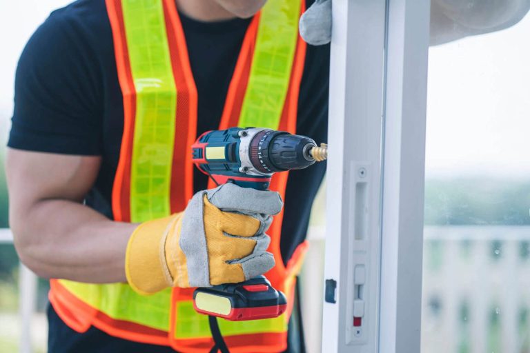 Power Tool Batteries Explained: Compatibility Charts and Performance Tips