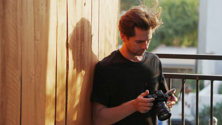 Fuji X-T4 Battery Guide: Battery Life, Replacement Batteries and Battery Grip Review
